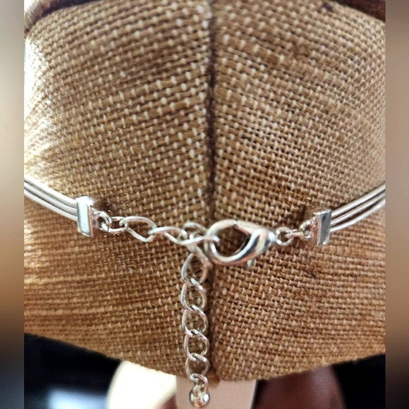 Blue resin necklace/earring set - Picture 3 of 3